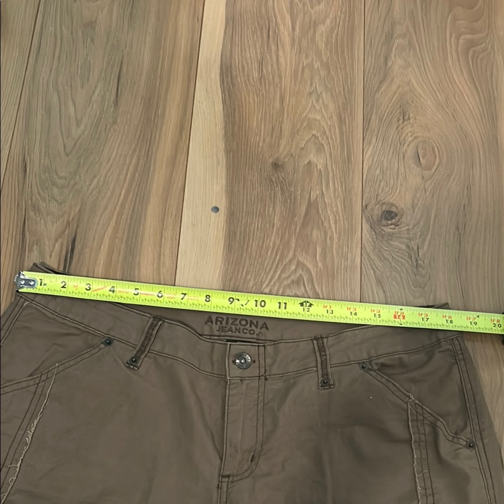 Arizona Jean Company Brown Cargo Shorts Practical Cotton Design - Picture 3 of 8